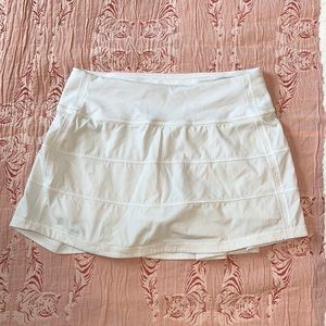 white lululemon skort size 2 regular